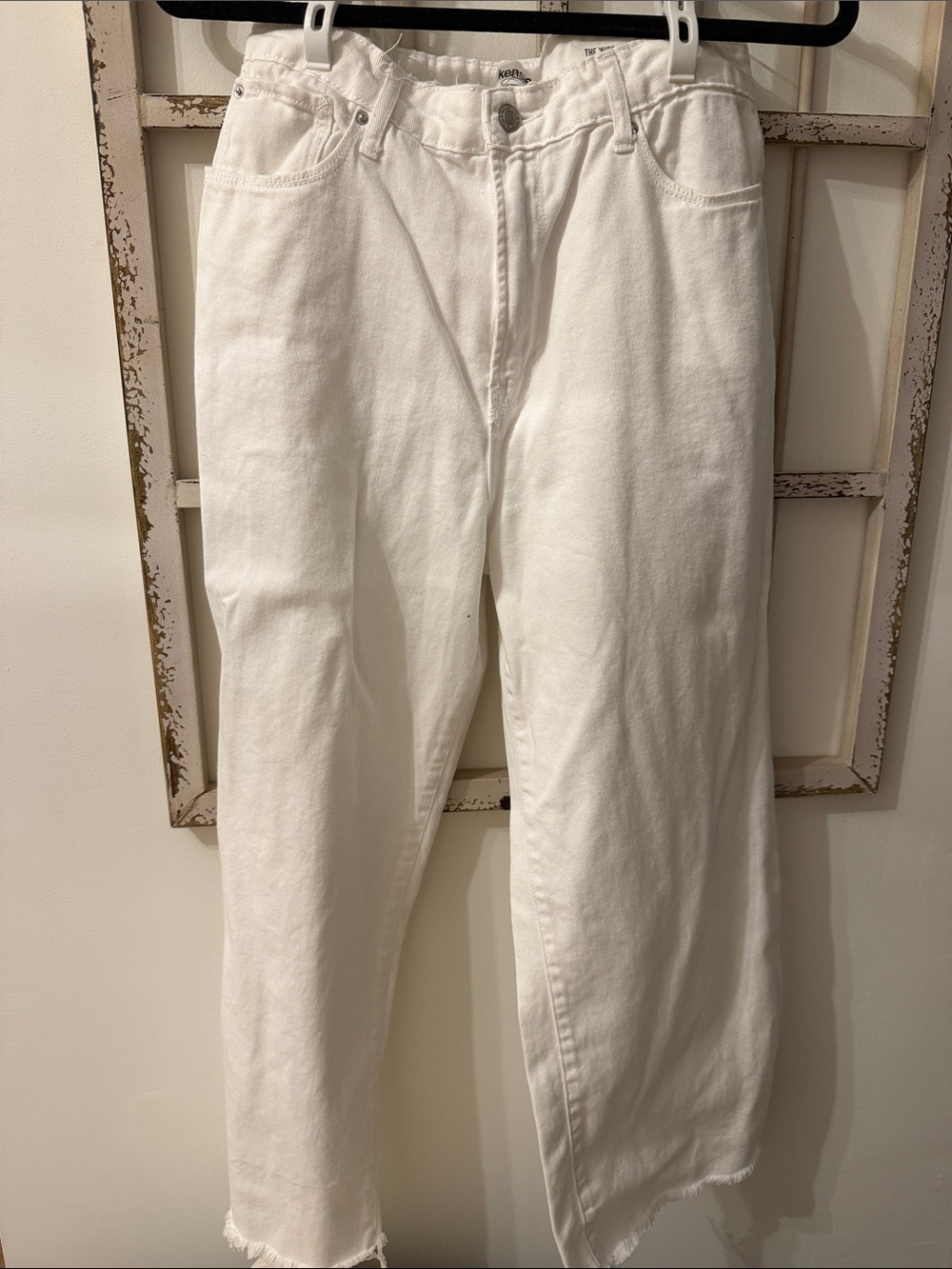 Kensie White Relaxed Straight-Leg Jeans